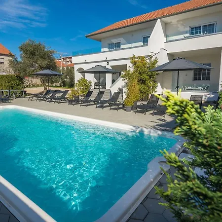 Royal Choice With Pool Apartamento Zadar