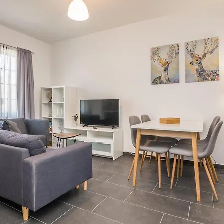 Apartamento Royal Choice With Pool Zadar