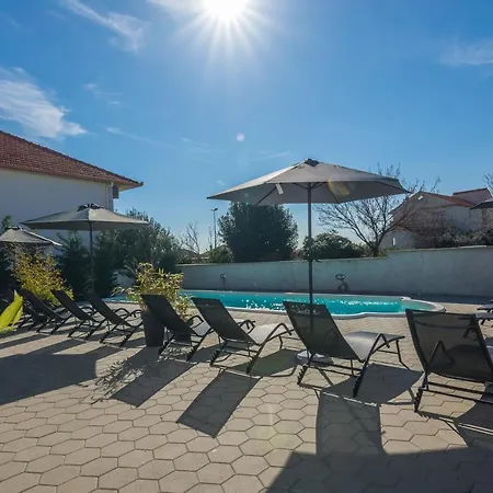 Apartamento Royal Choice With Pool Zadar