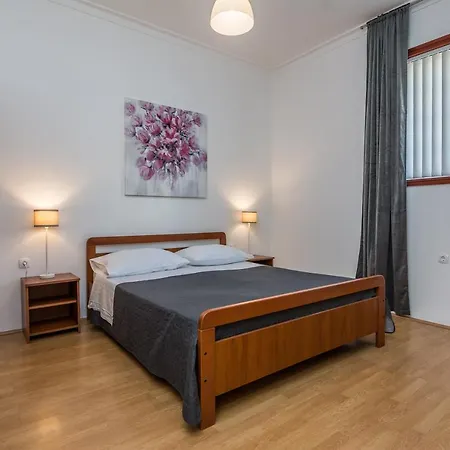 Apartment Royal Choice With Pool Zadar