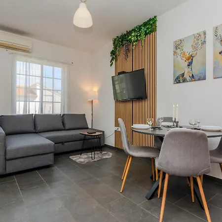 Royal Choice With Pool * Zadar