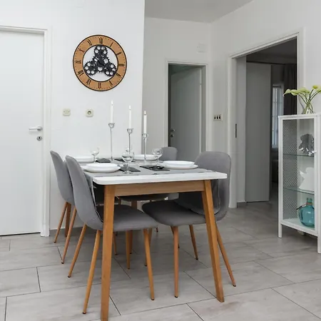 Royal Choice With Pool Apartamento *