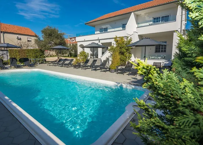Royal Choice With Pool Apartmán Zadar