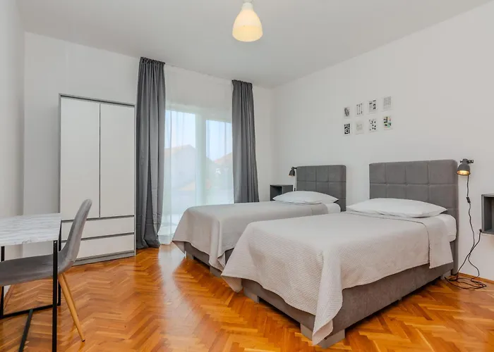 Апартаменты Royal Choice With Pool *