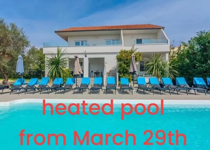 Апартаменты Royal Choice With Pool