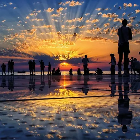 Royal Choice With Pool Apartment