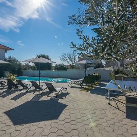 Royal Choice With Pool Apartment Zadar