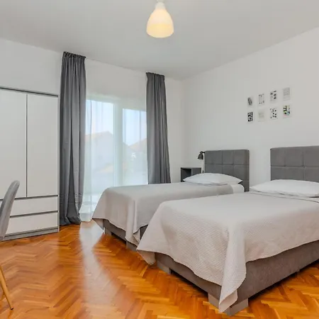 Apartman Royal Choice With Pool *