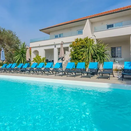 Apartment Royal Choice With Pool Zadar