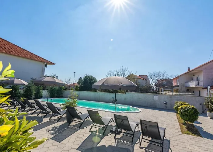 דירה Royal Choice With Pool זאדאר