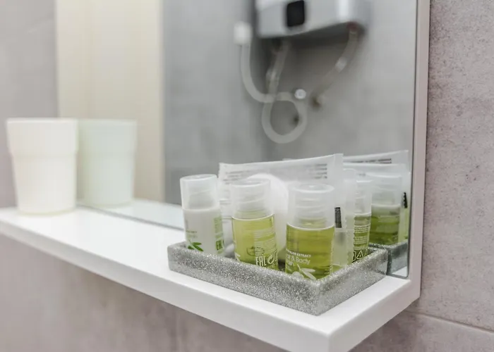 Royal Choice With Pool * זאדאר