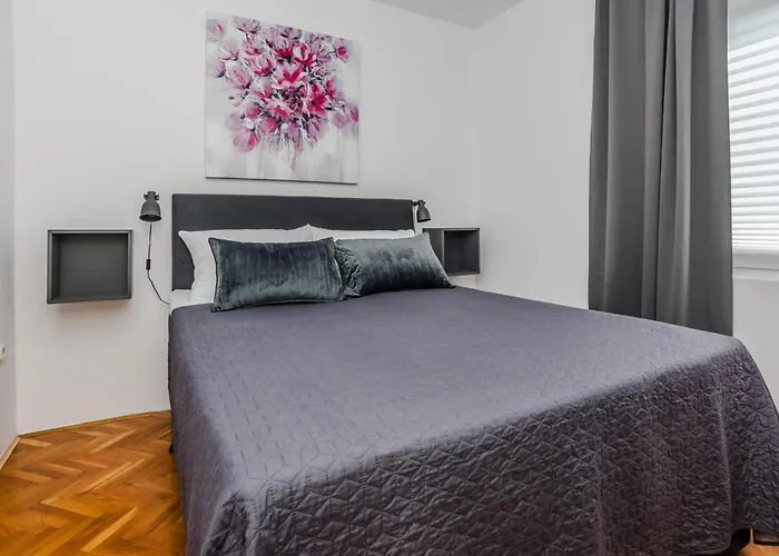 דירה Royal Choice With Pool זאדאר